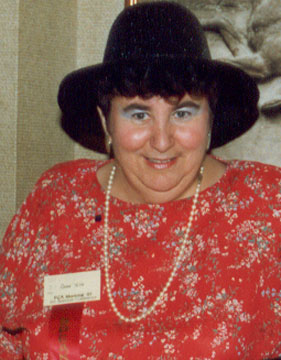 Anne Toth